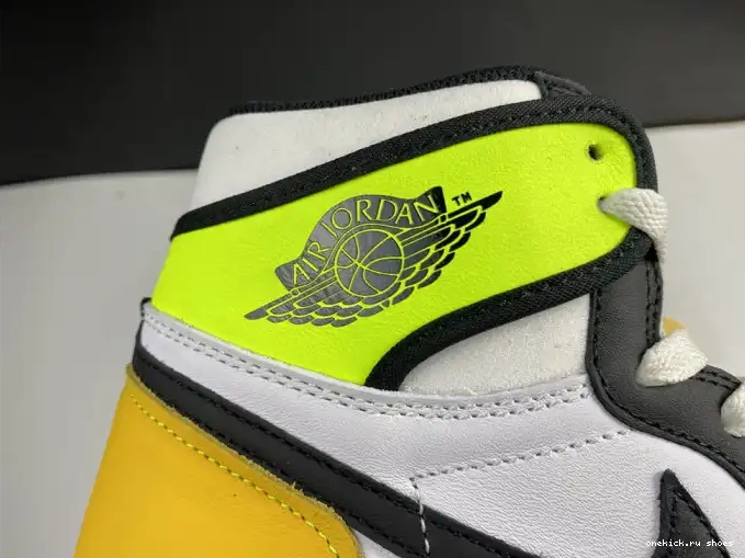 Rep JORDAN 1 OG AIR 555088-118 HIGH RETRO 'VOLT GOLD' 0506